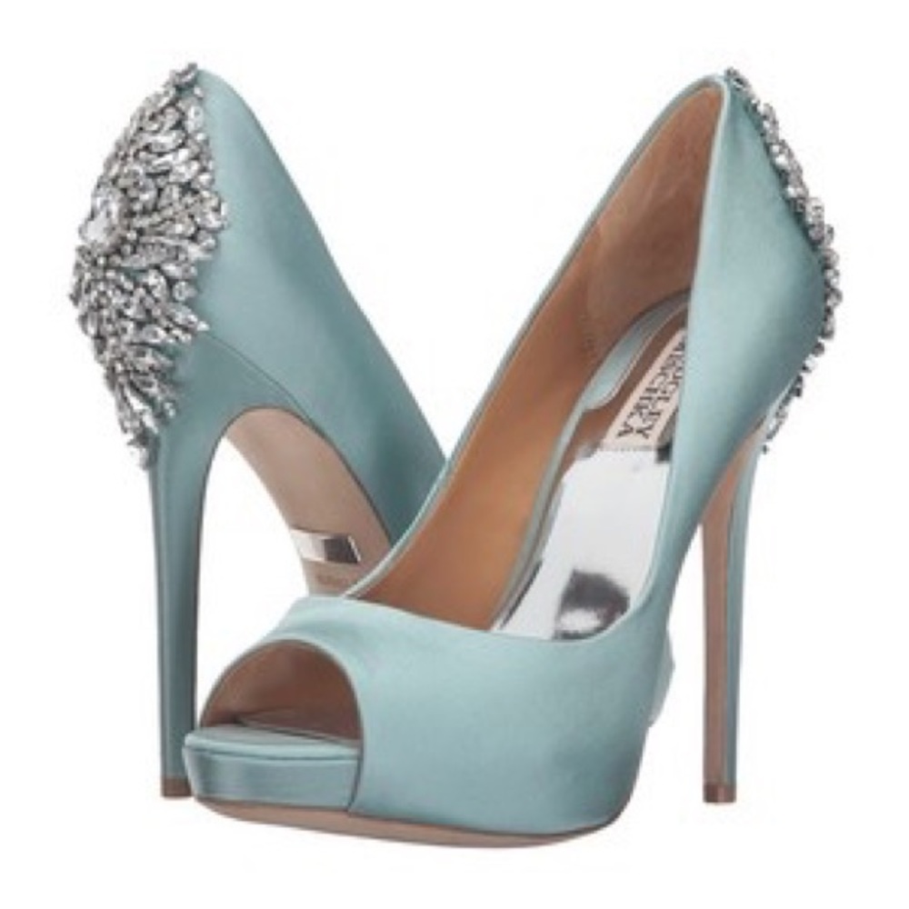 *Badgley Mischka Jewel Back Heels* - Picture 6 of 6